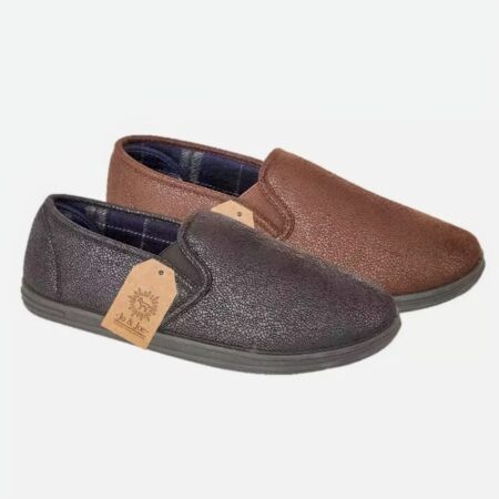 CRAIG is a fantastic slipper. Craig has a vinyl and has a twin gusset and the check lining. Adds a very attractive quality to this super slipper. Available in 2 colours.